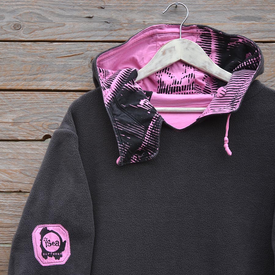 Close up Men's reversible hoody in grey and candy
