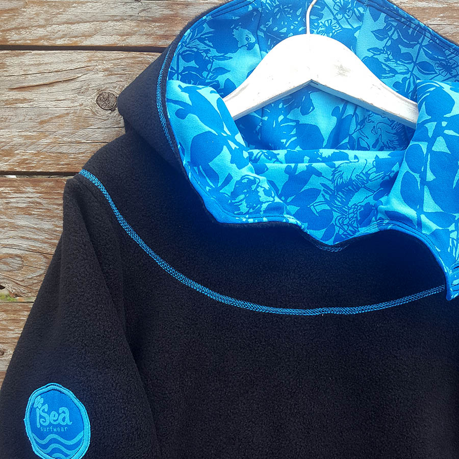 Girl's hoody dress in black/turquoise with love birds Girl's hoody dress in black/turquoise